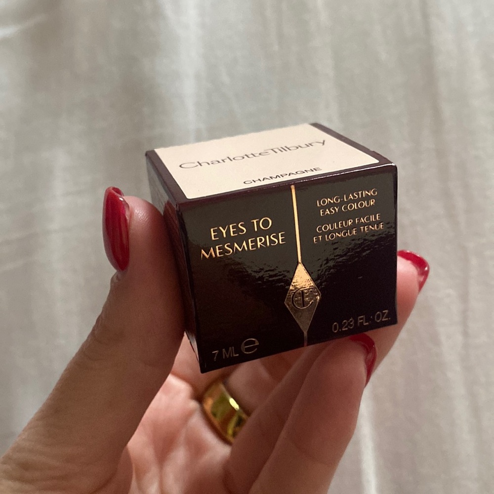 Charlotte Tilbury eye shadow
